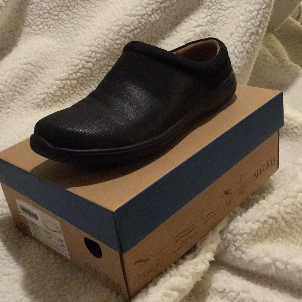 Men's Alegria Art Black open back shoe